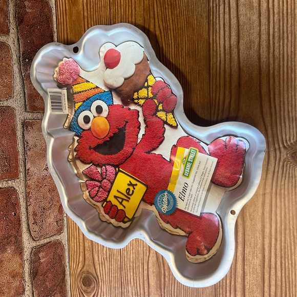 Wilton Elmo Cake Pan 1996 Sesame Street - Picture 6 of 8